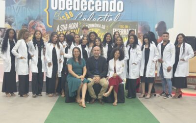 Futuros Profissionais de Saúde da Turma 2026.1 Celebram Início da Jornada na Cerimônia do Jaleco